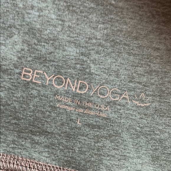 Beyond Yoga Gradient High-Waisted Leggings - Picture 2 of 2